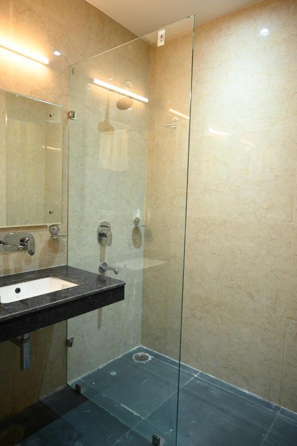 Neel Clarks Inn Express Agra  Extérieur photo