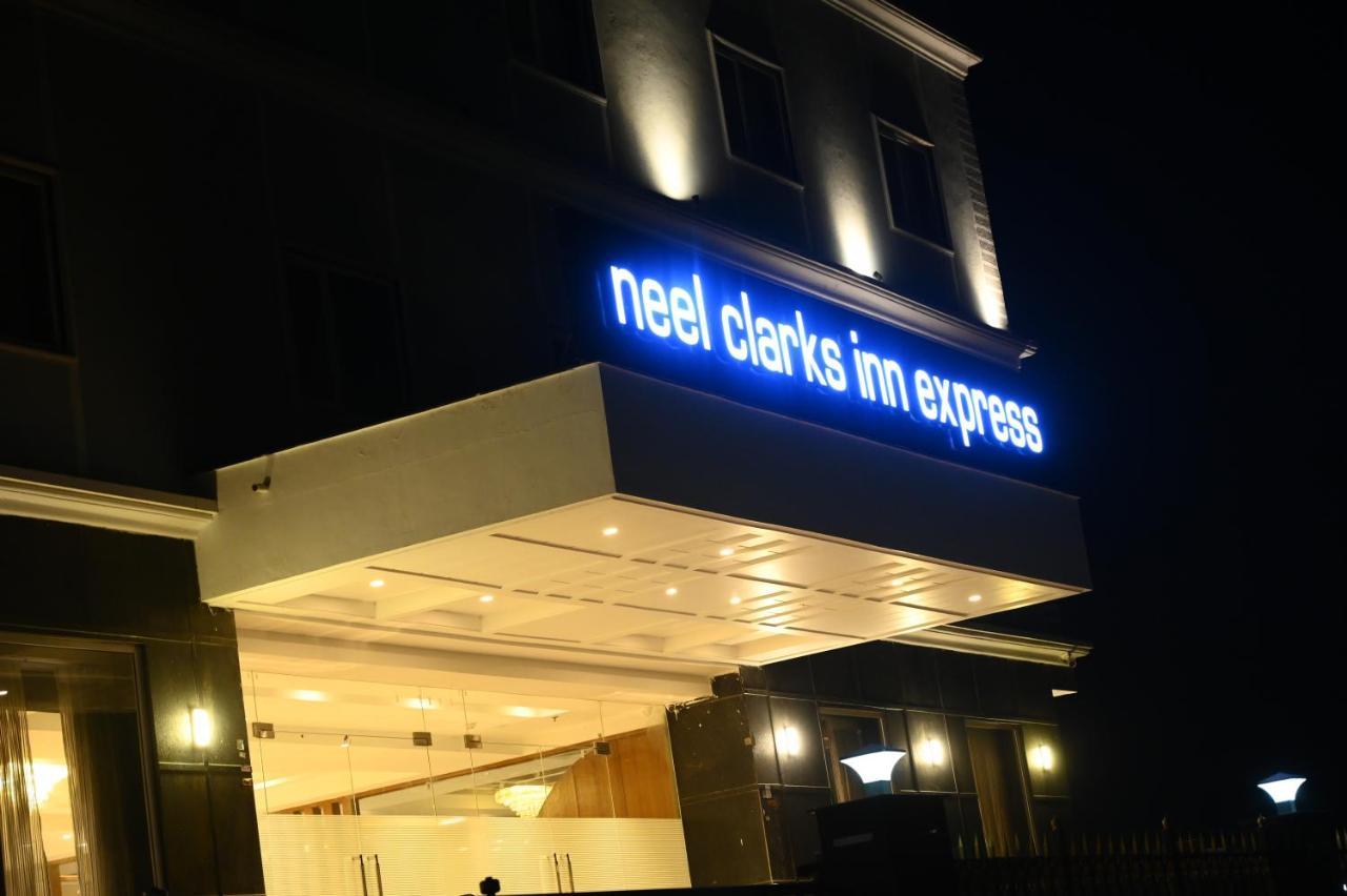 Neel Clarks Inn Express Agra  Extérieur photo
