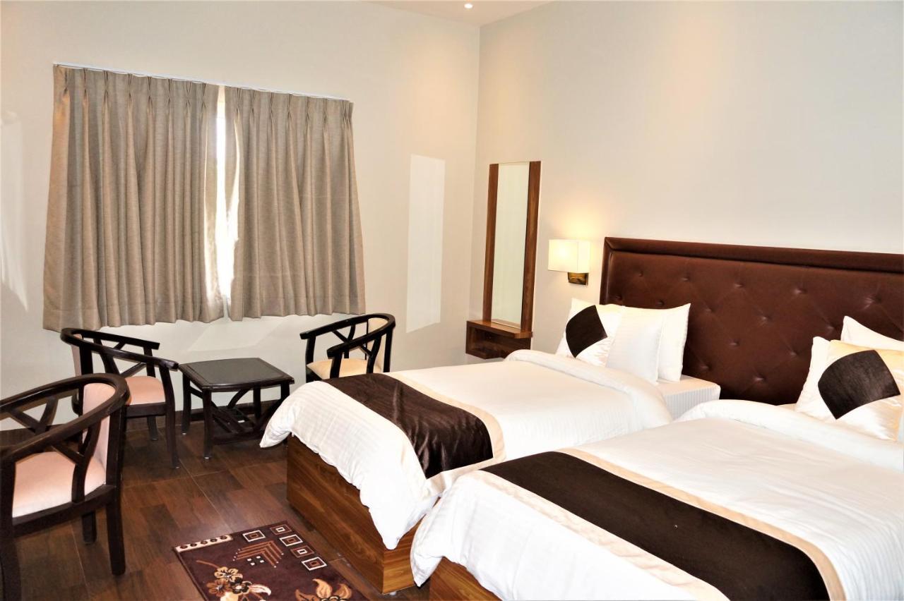Neel Clarks Inn Express Agra  Extérieur photo