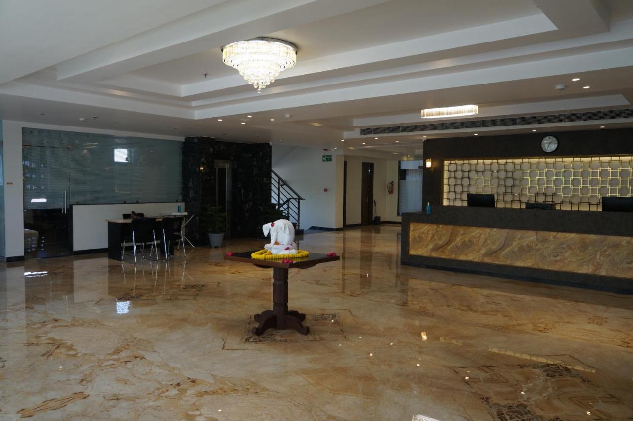 Neel Clarks Inn Express Agra  Extérieur photo