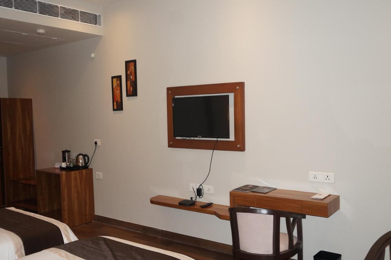 Neel Clarks Inn Express Agra  Extérieur photo